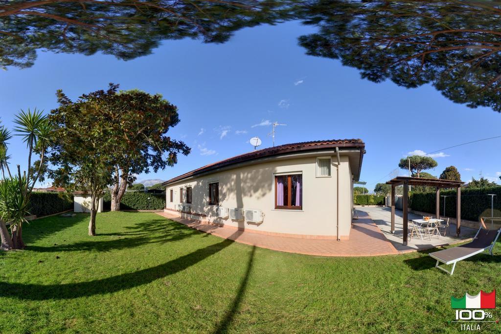 Livingapple Beach Minturno Exteriér fotografie