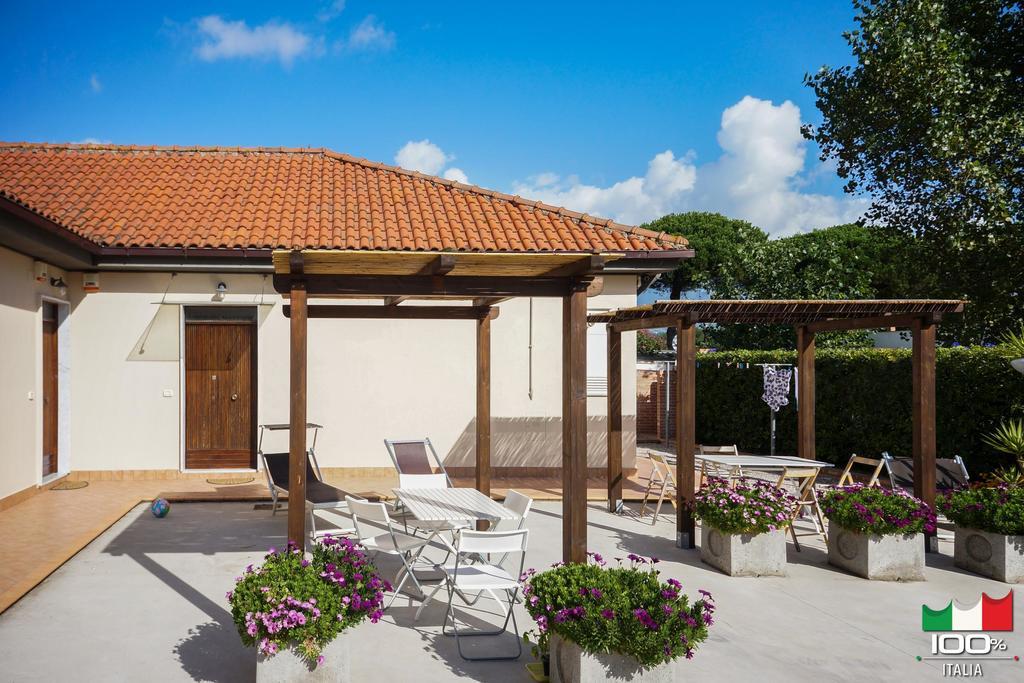 Livingapple Beach Minturno Exteriér fotografie