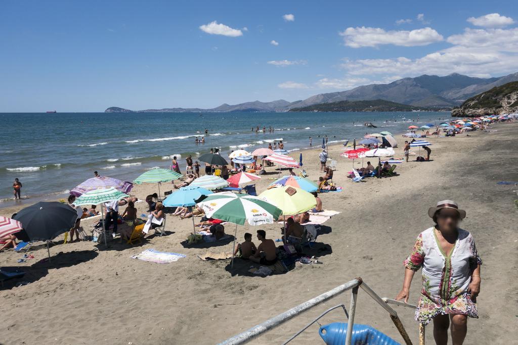 Livingapple Beach Minturno Exteriér fotografie